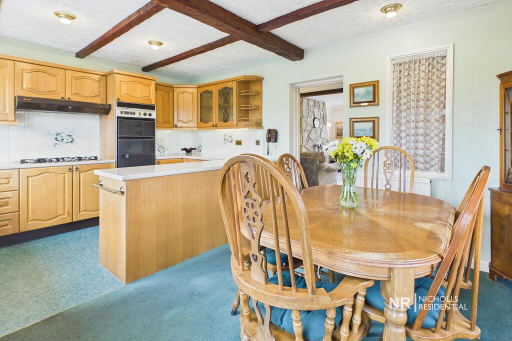 Church Lane, Chessington, Surrey. KT9 photo 3