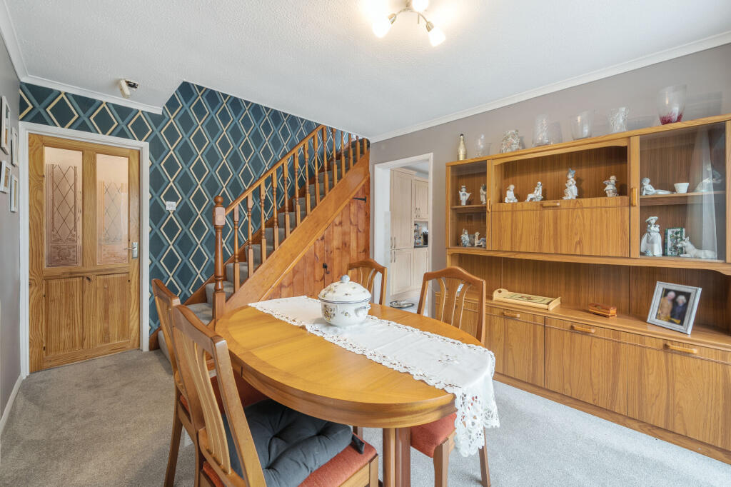 Crosslands, Caddington, LU1 photo 4