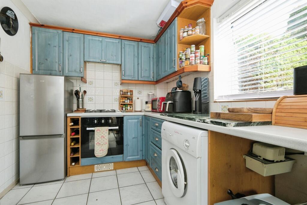 Apartment in Hove, Brighton and Hove - View 3