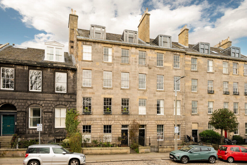 Main image of property: 10 (2F2) Wellington Place, Leith Links, EH6 7EQ