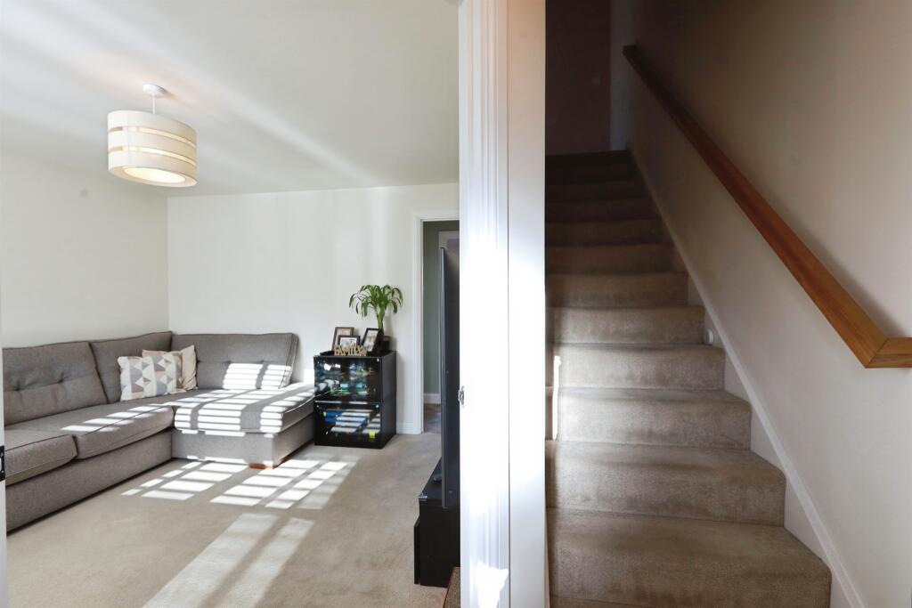 House in Stratford-on-Avon, Aston Grange, Lighthorne Heath - More