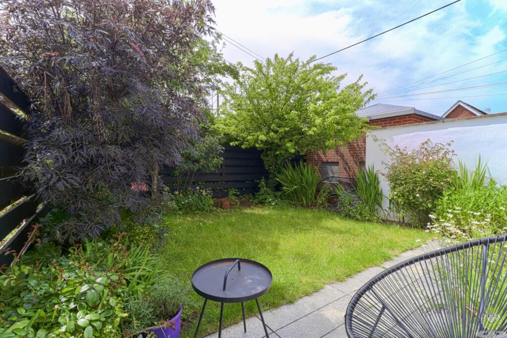 40 The Hawthorns, East Boldon photo 4