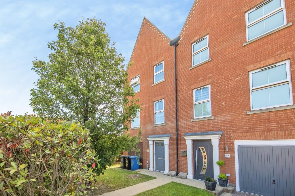 Main image of property: Hawes Street, Ipswich