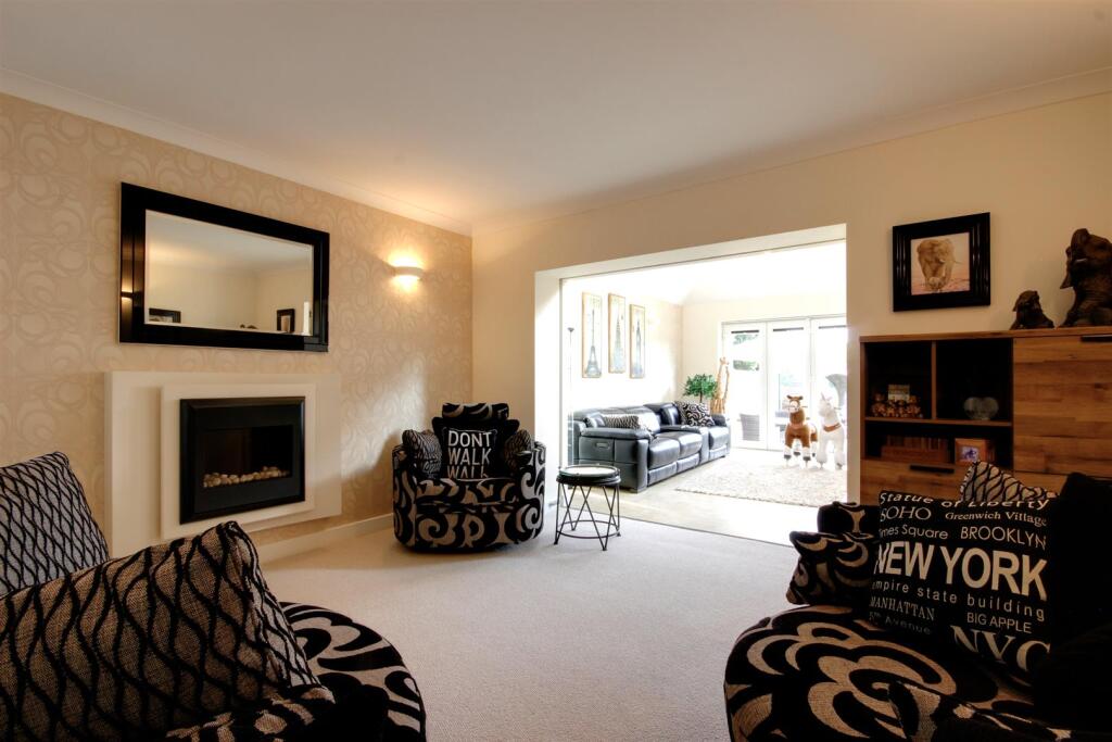 Ferry Lane, Woodmansey, Beverley photo 2