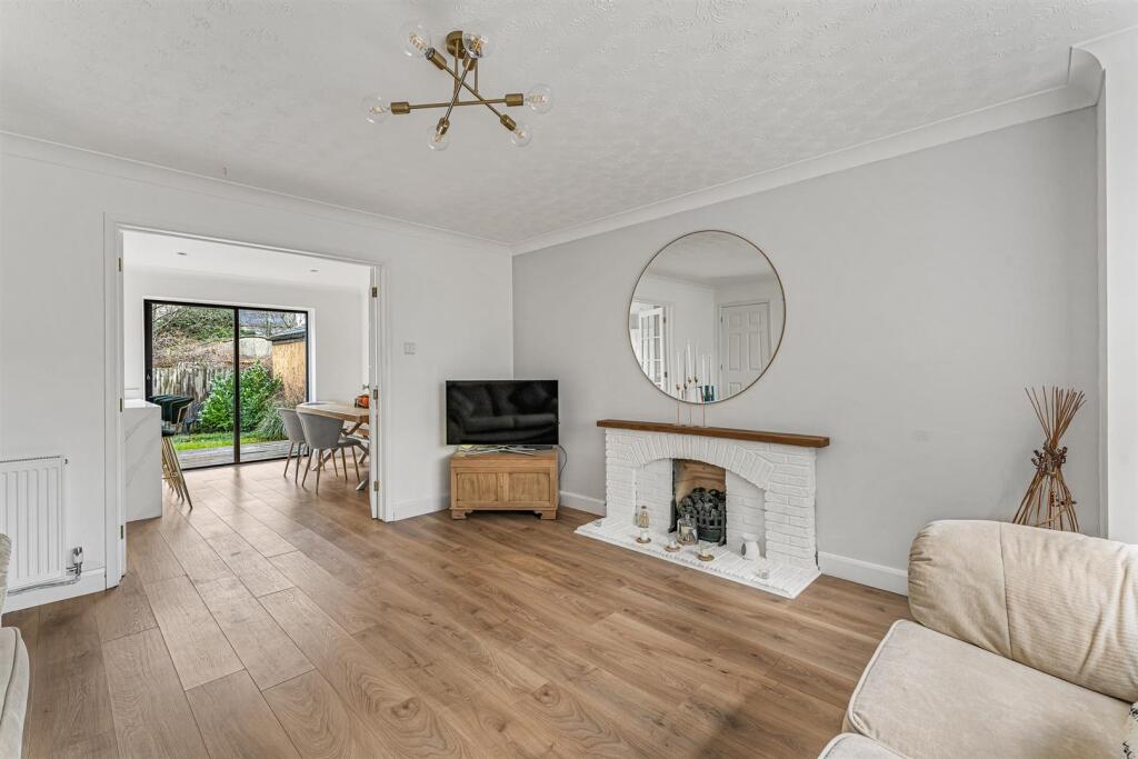Fulbourne Close, Luton photo 4
