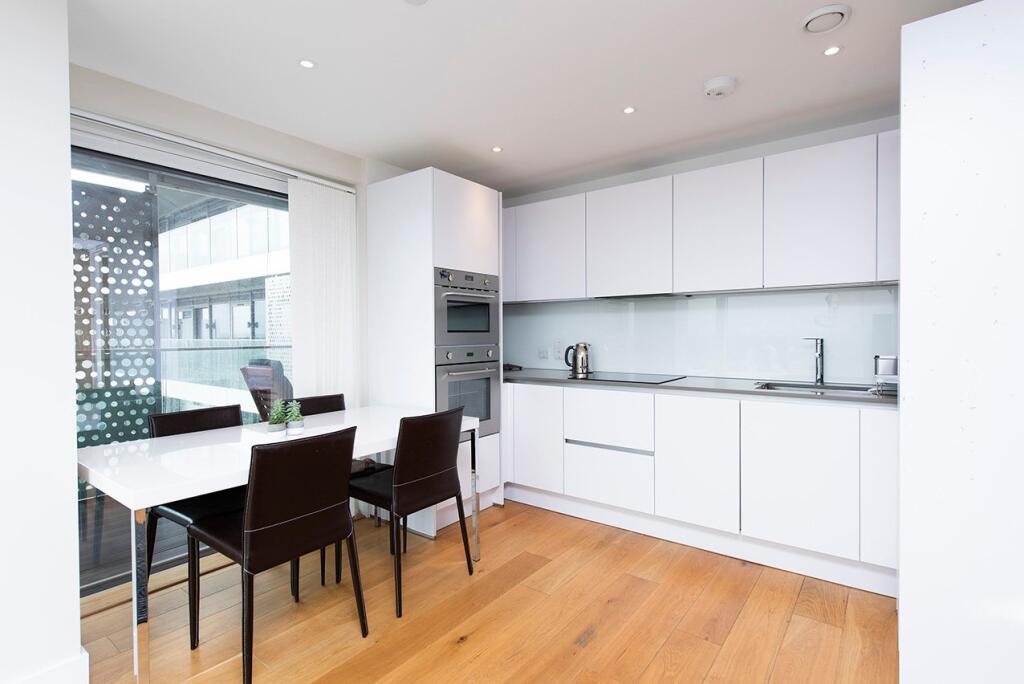 Apartment in London - View 2