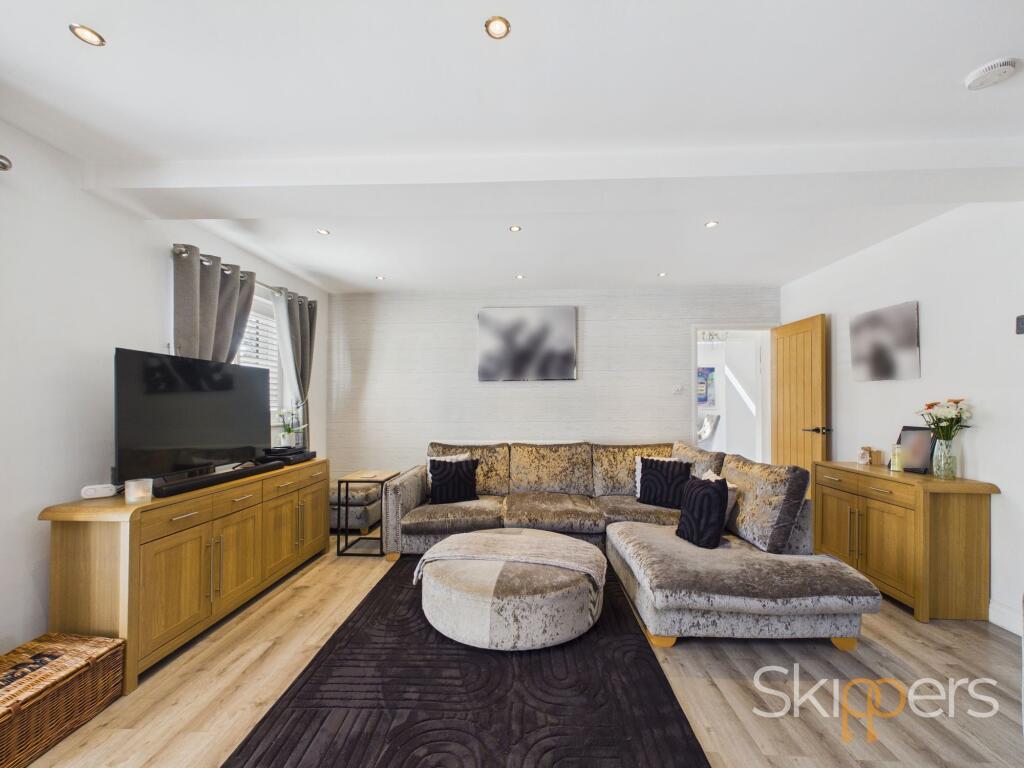 House in Ashford, Woodchurch - More