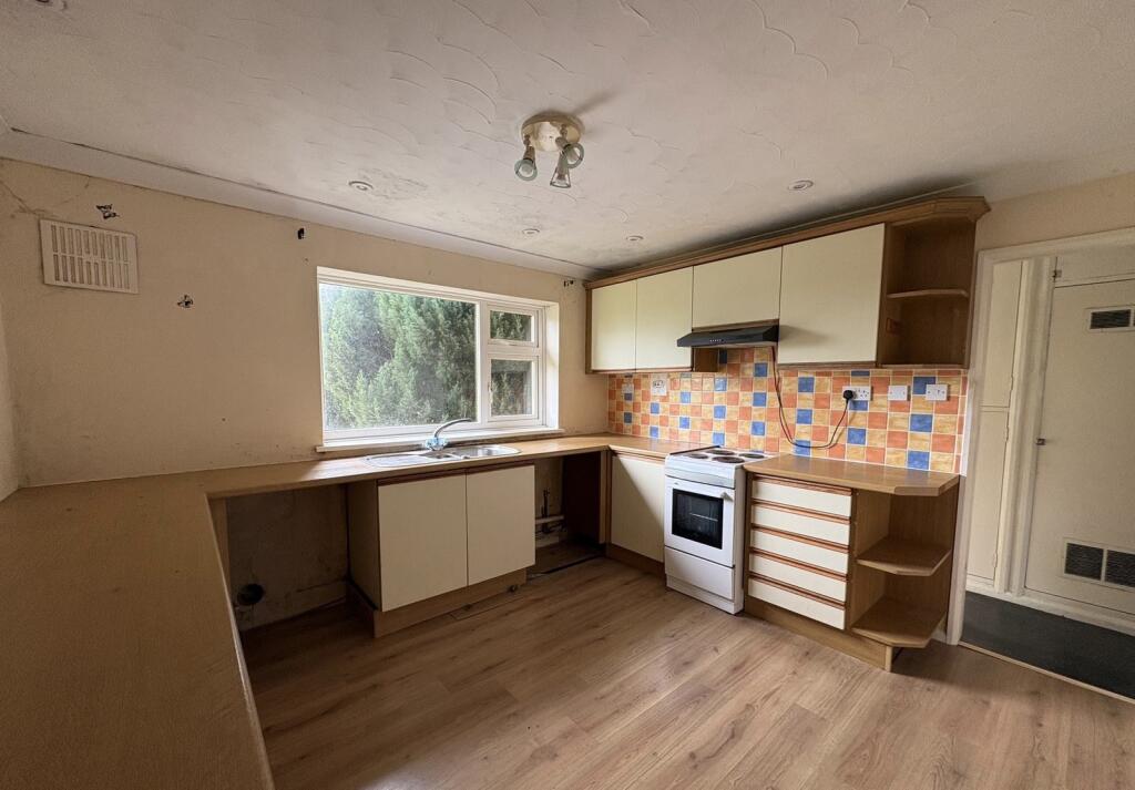 98 Severn Road, Spalding, Lincolnshire PE11 2JZ photo 3