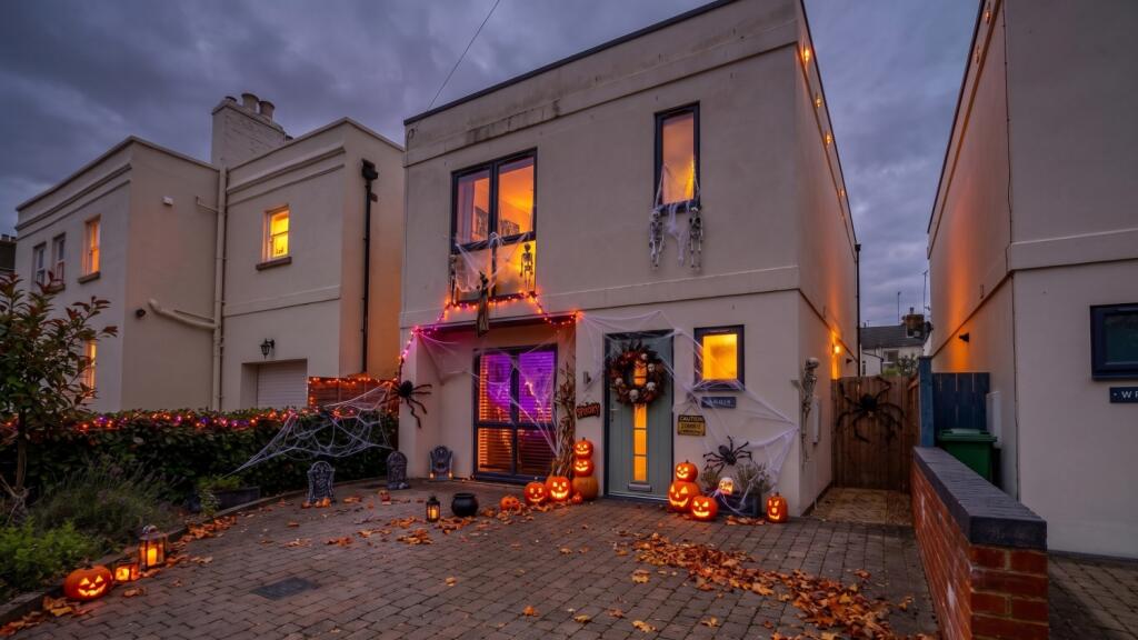 Main image of property: Larkin Wellesley Road, CHELTENHAM, Gloucestershire