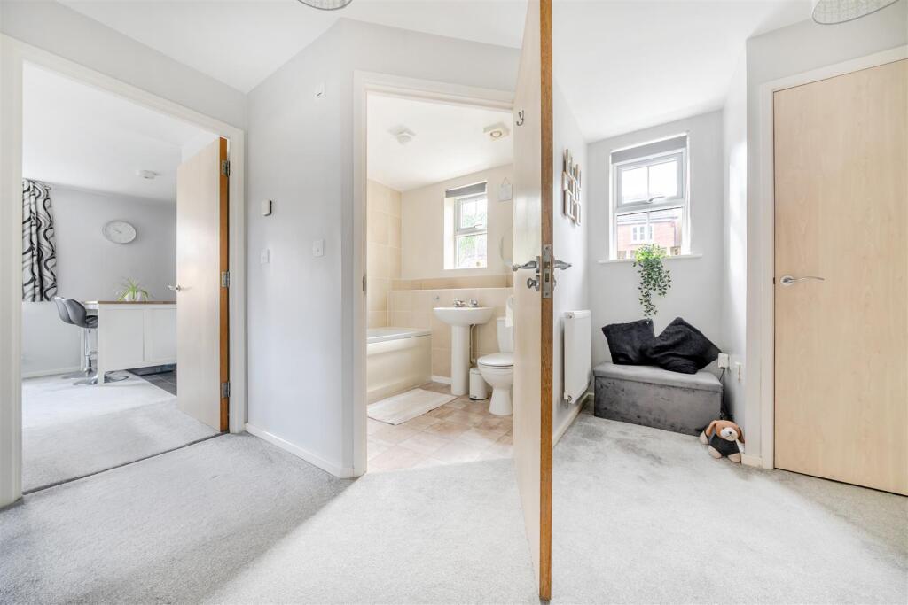 Main image of property: Lintham Drive, Bristol