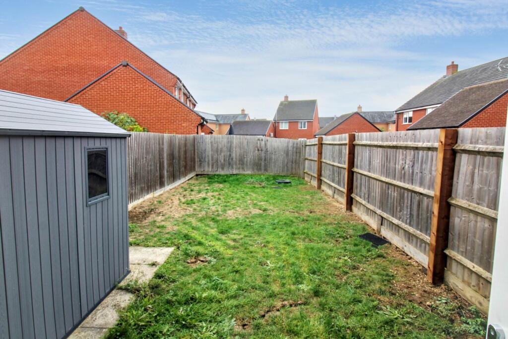 House in Aylesbury, Berryfields - View 4