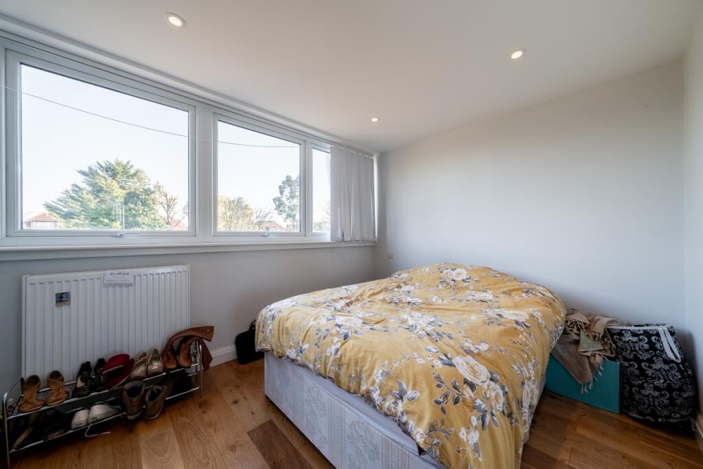 House in London, Brondesbury Park, Brondesbury - View 3