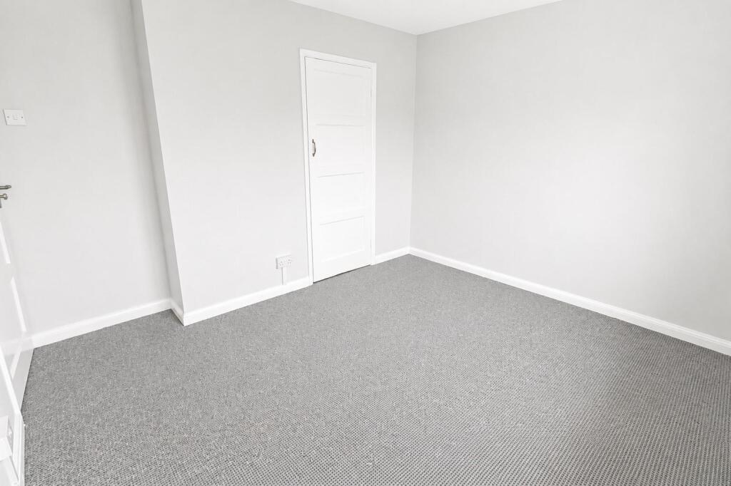 5 bedroom terraced house for rent