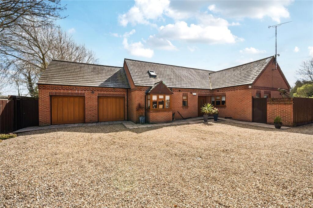 4-bed detached on Forge Close, Spalding, Lincolnshire, £475,000
