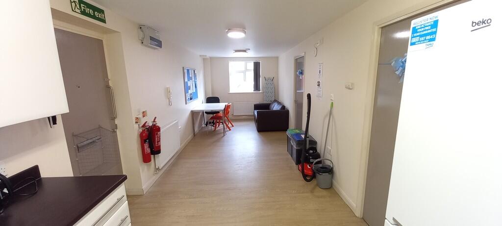 Apartment in Coventry, West Midlands - View 4