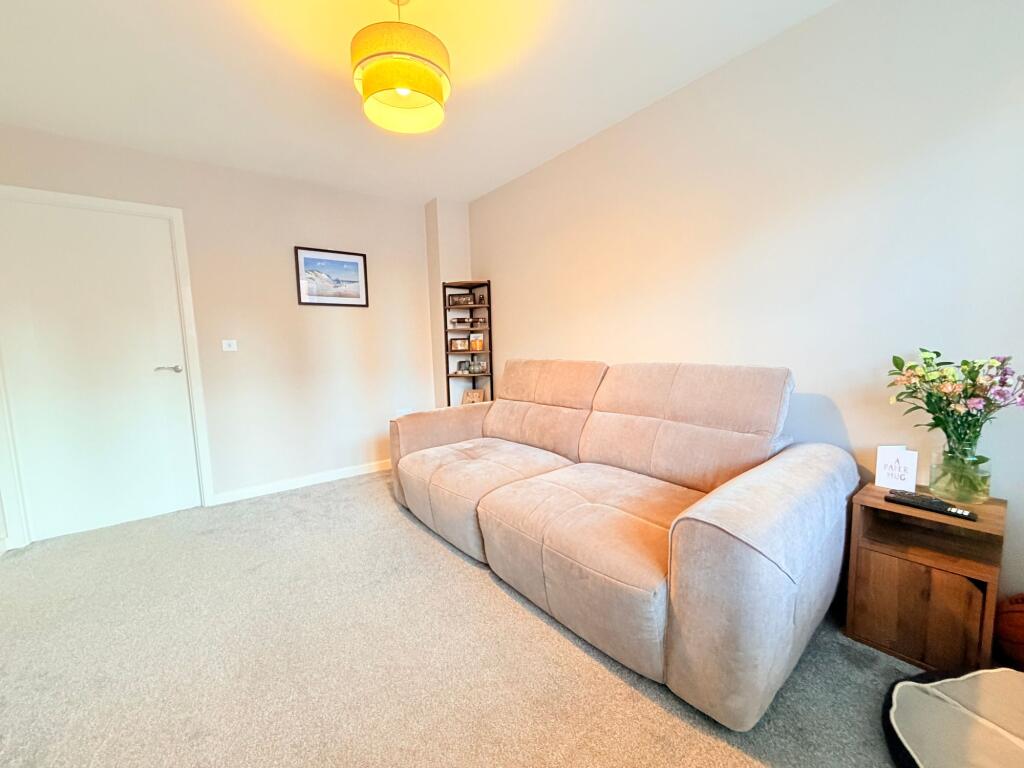 Rook Close, Hinckley, LE10 photo 4