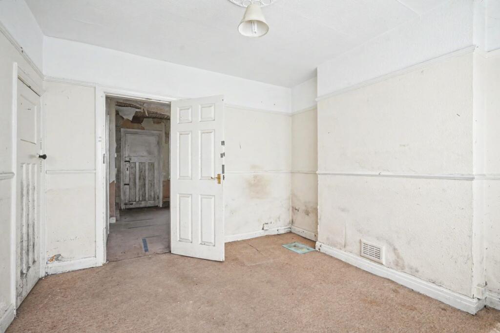 House in Nottingham - View 3