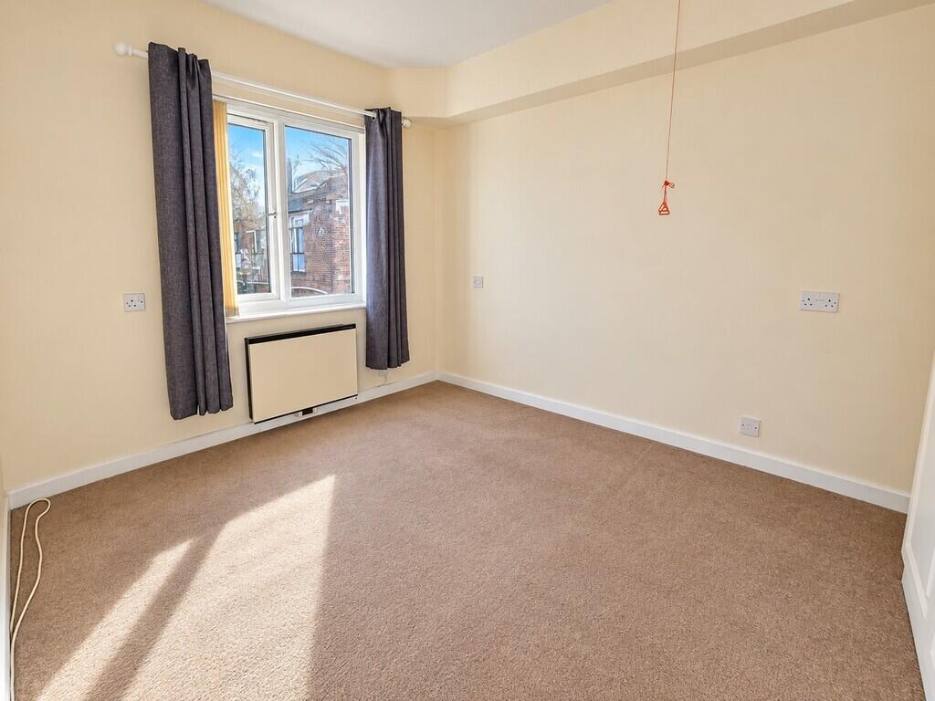 Apartment in Dorchester - View 4