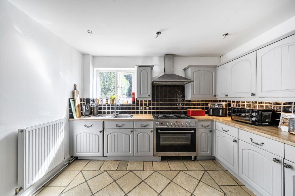 House in Watford - View 5