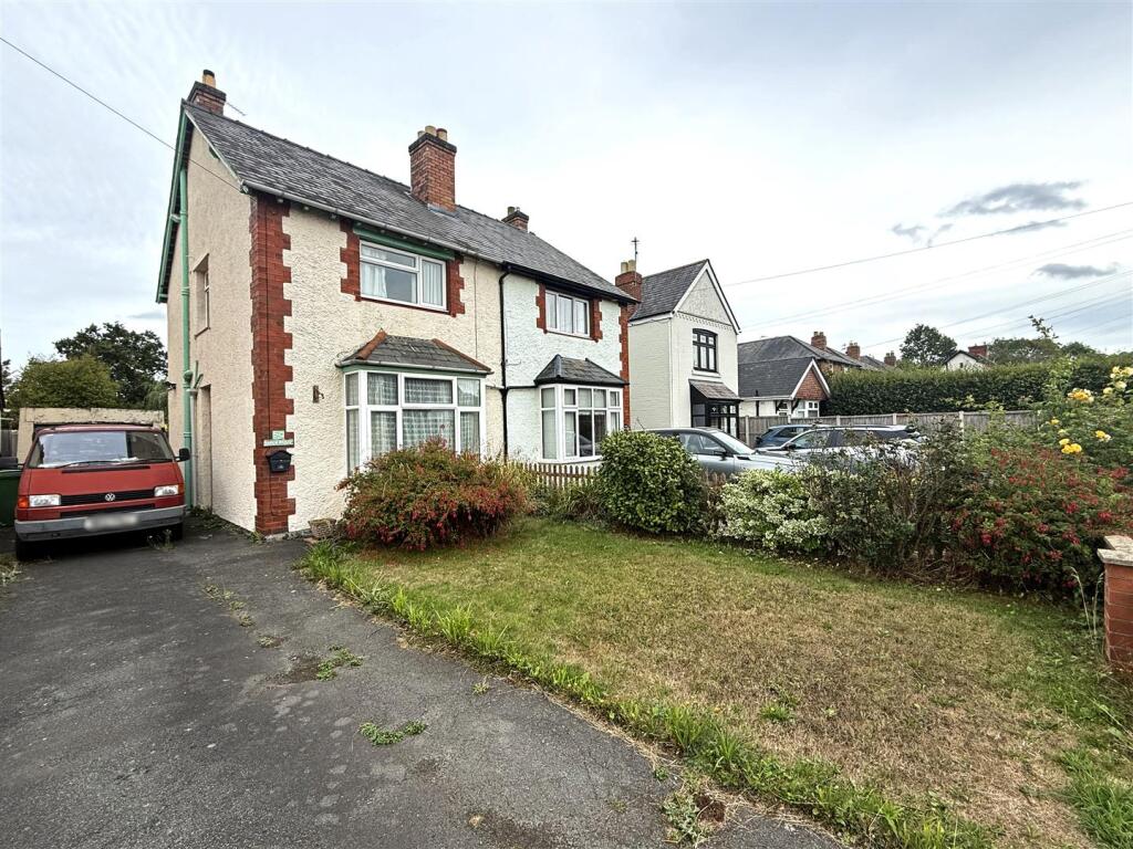 3-bed semi-detached on Reabrook Avenue, Belle Vue, Shrewsbury, £270,000
