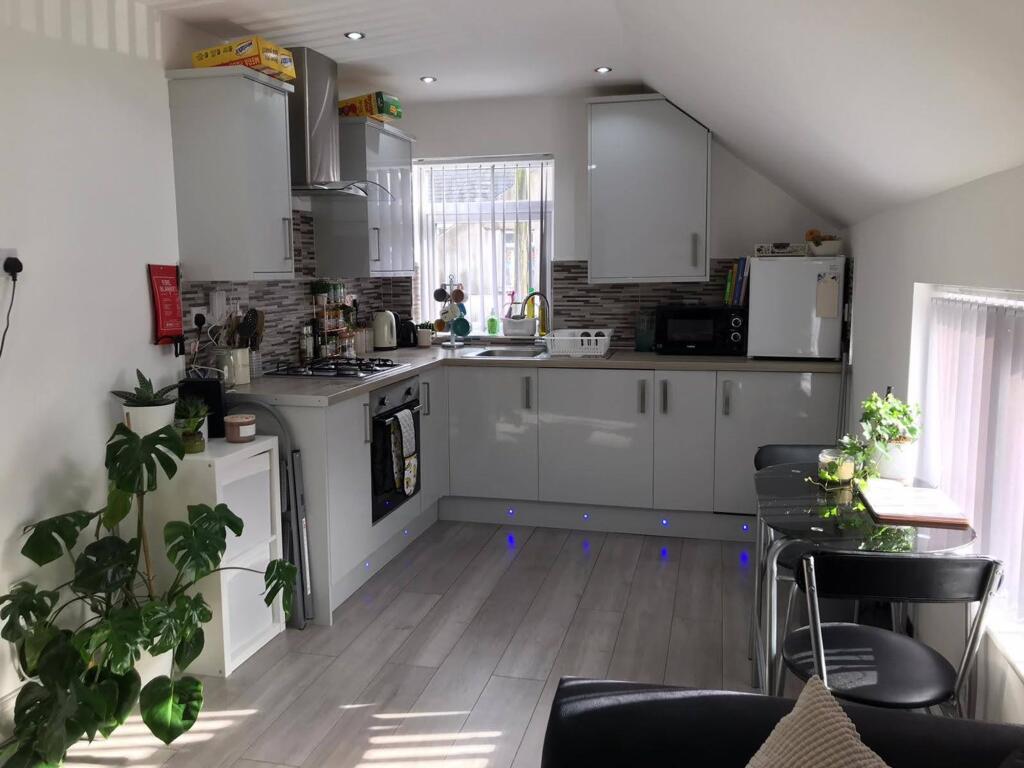 Main image of property: 92 Malefant Street, Cardiff, CF24