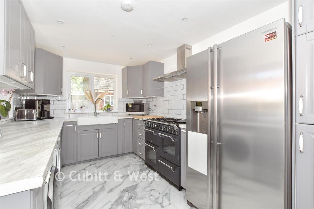House in Horsham, North Horsham - View 3