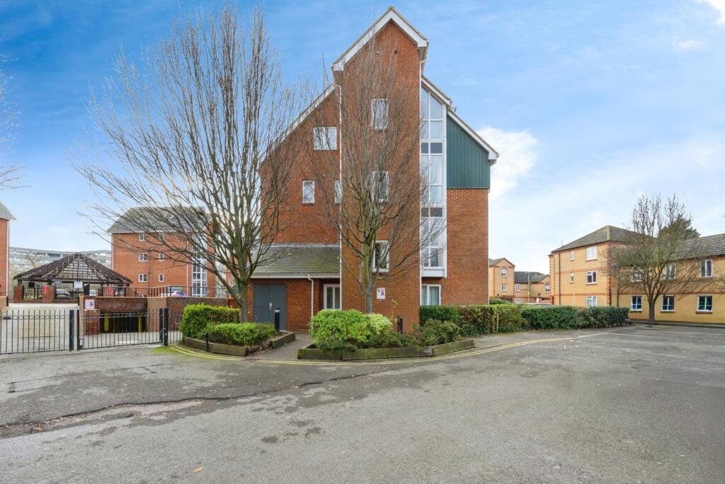 Main image of property: Heron Quay, Bedford, Bedfordshire, MK40