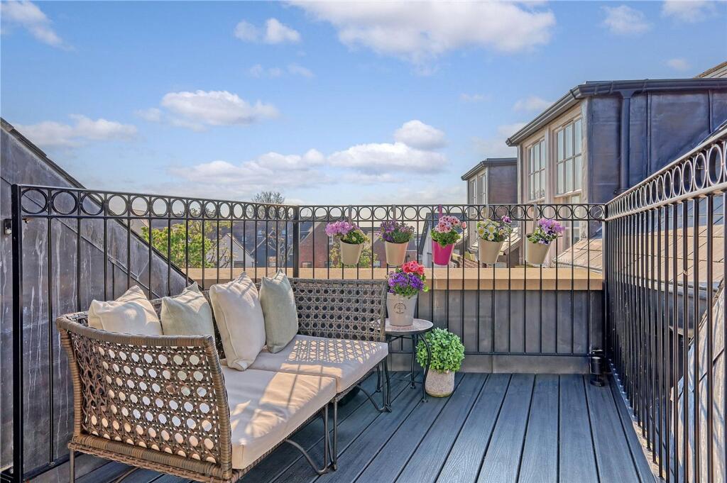 Main image of property: Chapel Street, Billericay, CM12