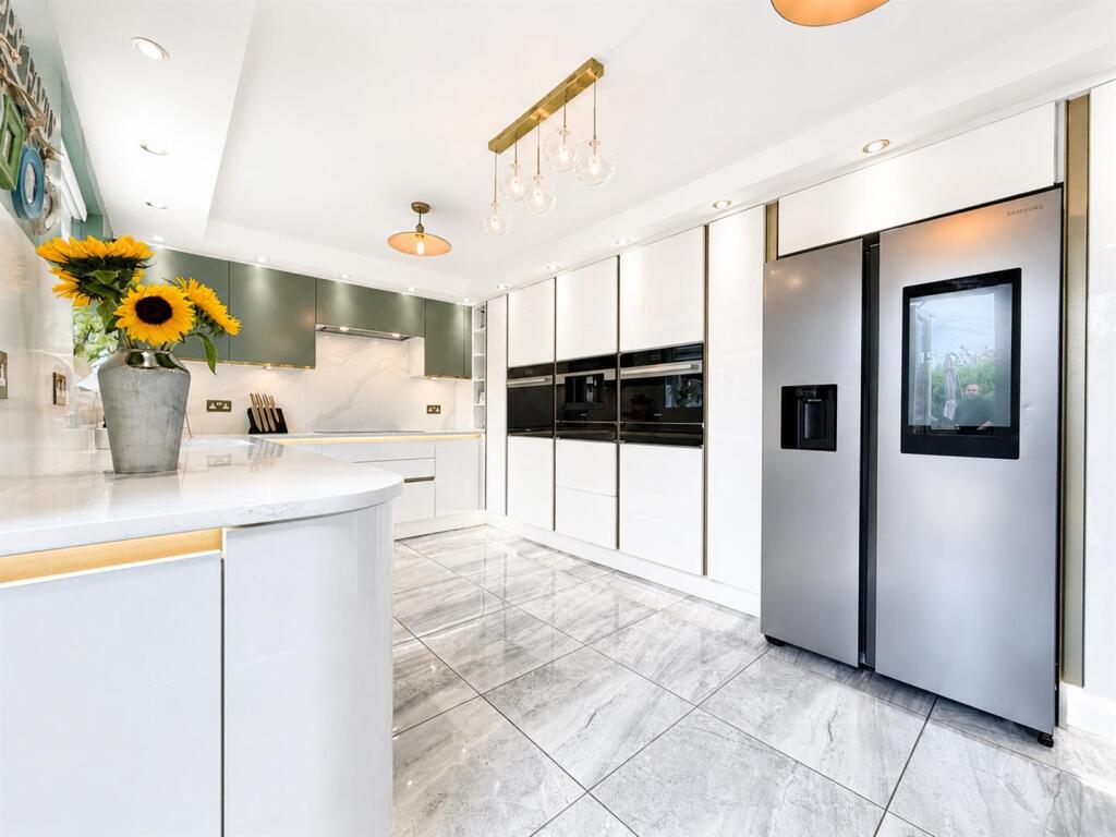 House in Motherwell, North Lanarkshire - View 5