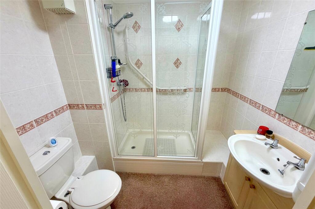 Apartment in North Tyneside, North East - View 5