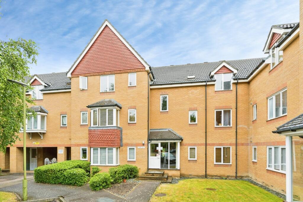 Main image of property: Redoubt Close, Hitchin, SG4