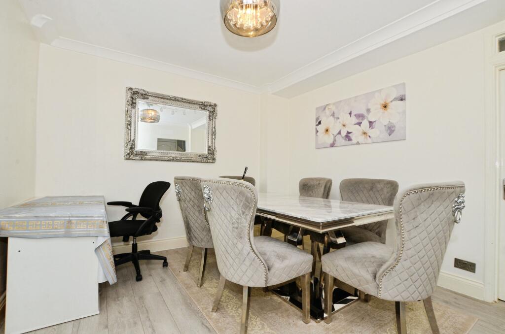 House in Harrow - View 4