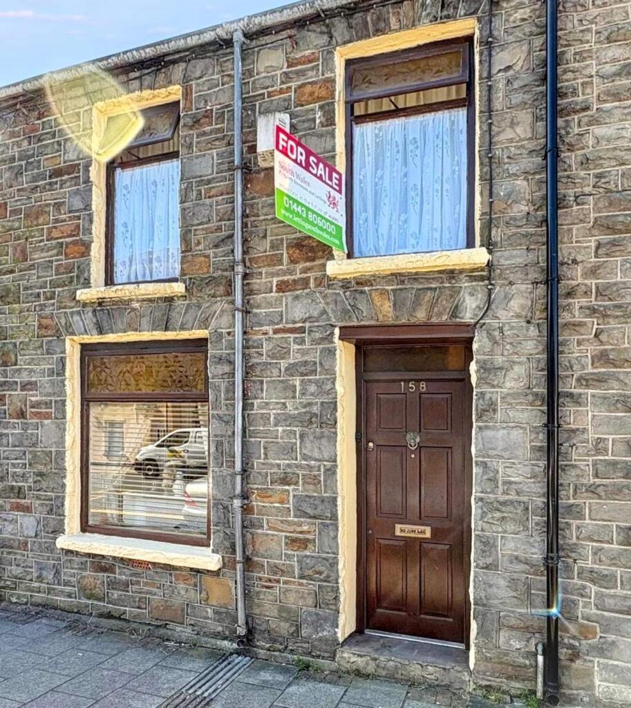Main image of property: High Street, Treorchy, Rhondda Cynon Taff. CF42 6NU