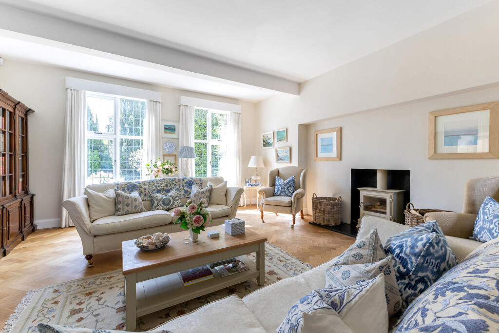 House in Knotty Green, Penn - View 5
