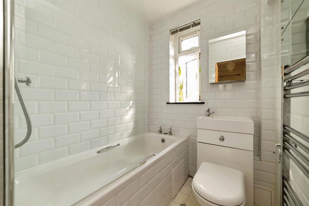 Hawbush Close, Welwyn photo 4