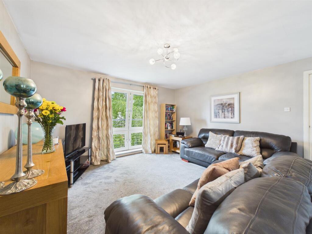 Apartment in Glasgow - View 5