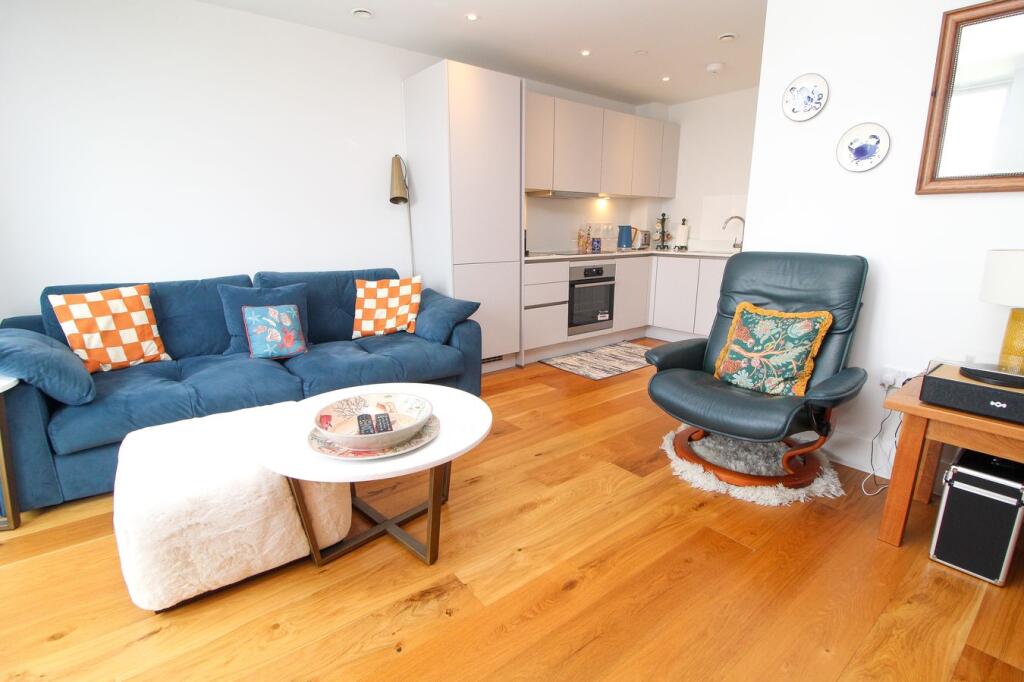 Apartment in Bournemouth - View 3