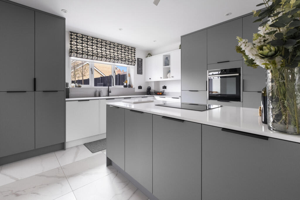 House in Bromsgrove - More
