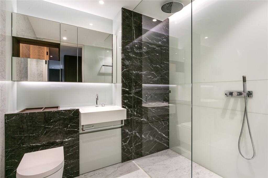 Apartment in London - More