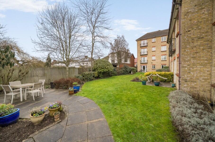 Pegasus Court. Kenton Road, Kenton, HA3 0XT photo 4