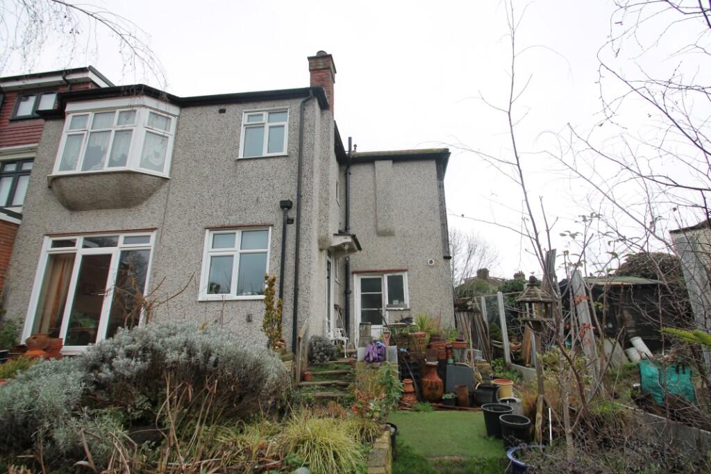 Ardwell Avenue, Ilford,  IG6 photo 2