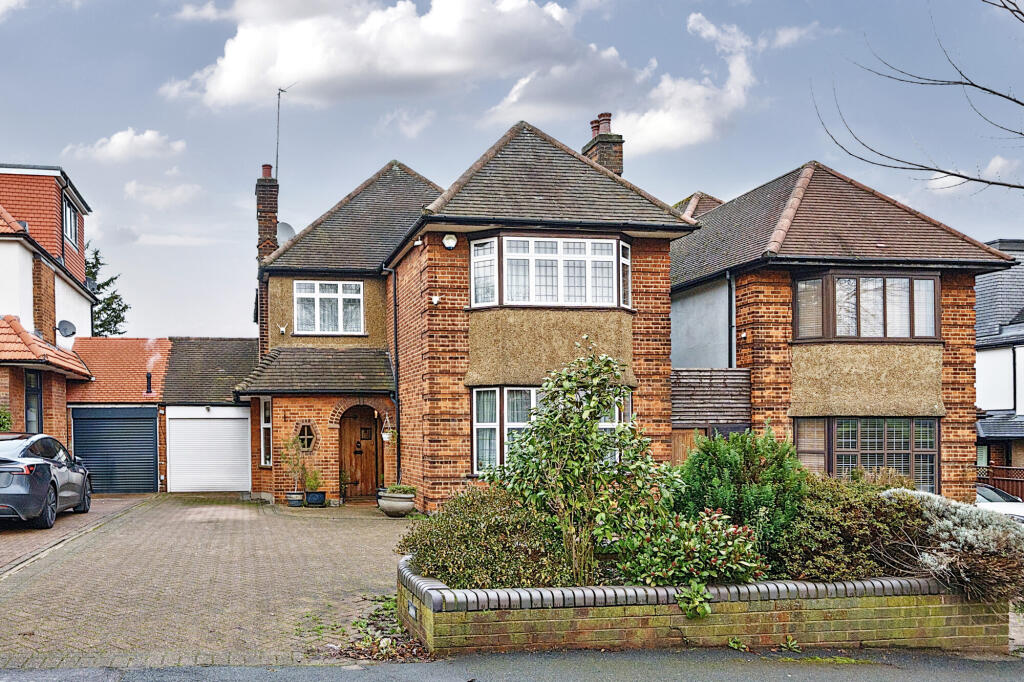 Main image of property: Friern Barnet Lane, Whetstone, N20