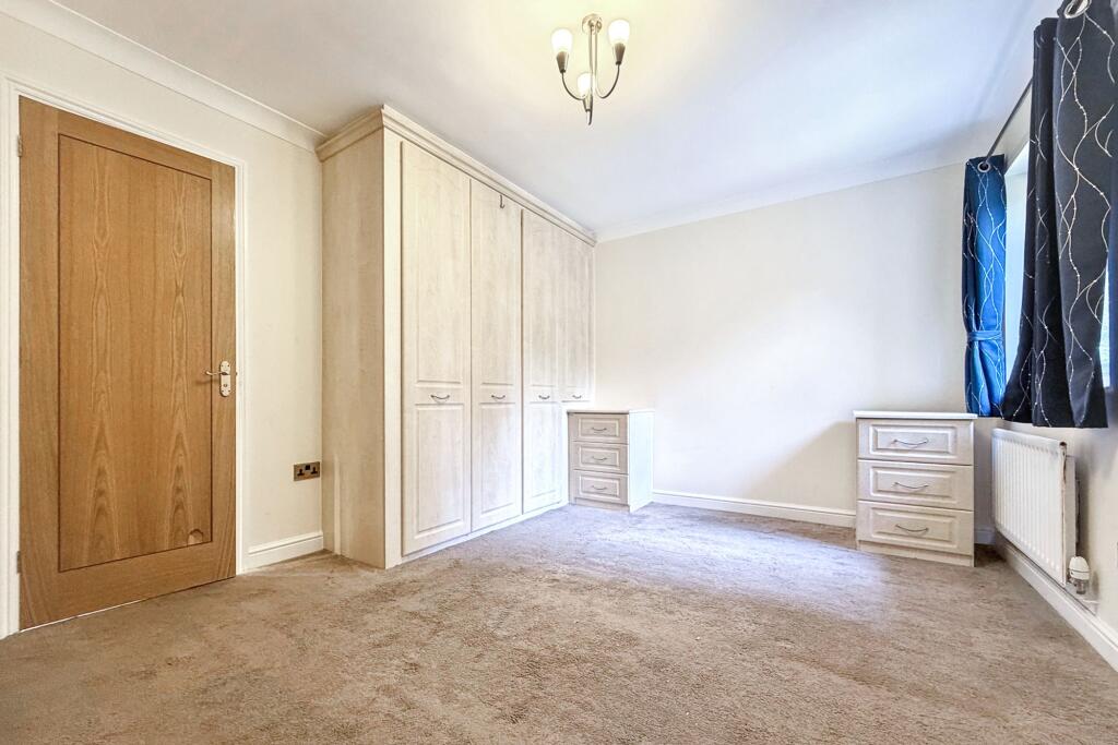 Apartment in Harrow - View 4