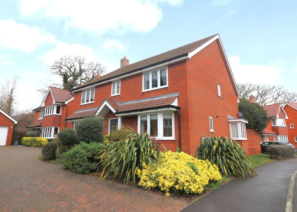 Main image of property: Cleverley Rise, Bursledon, SO31