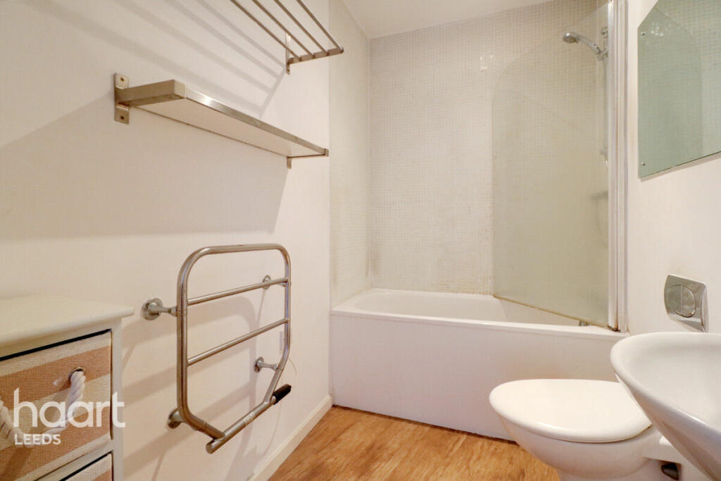 Apartment in Leeds, Warehouse Hill, Lovell Park - More