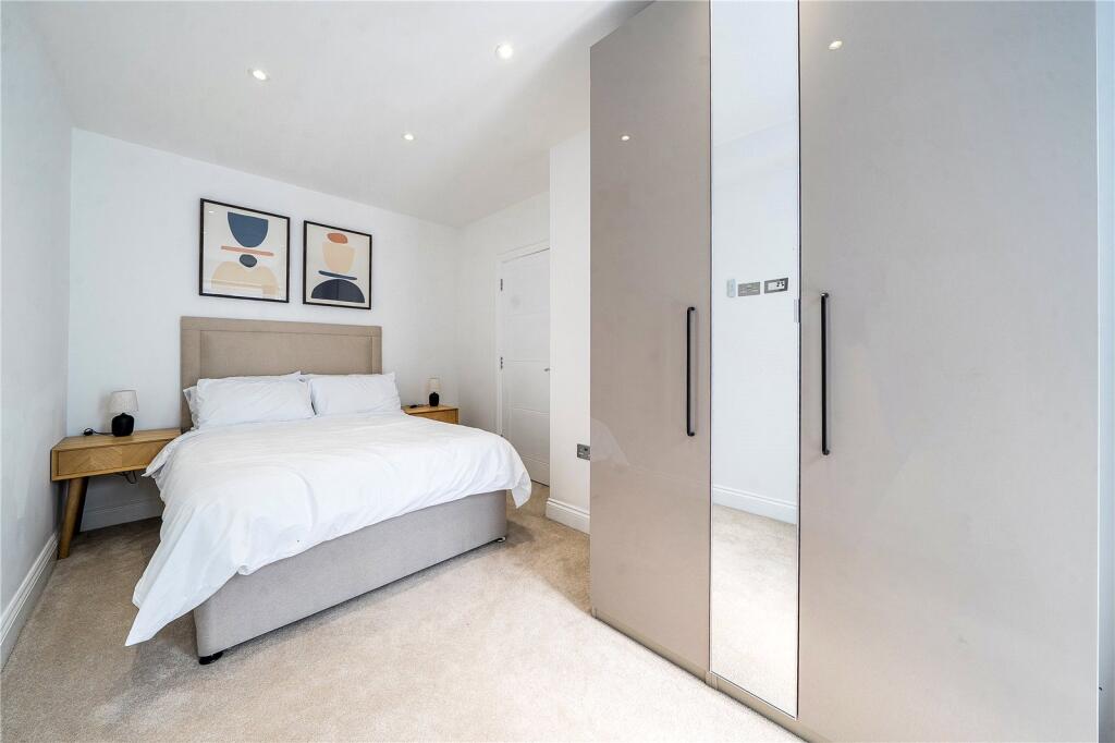 Apartment in London - More