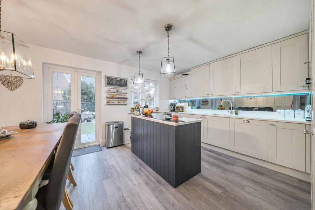 Cudbury Drive, Fleet, Hampshire, GU51 photo 2