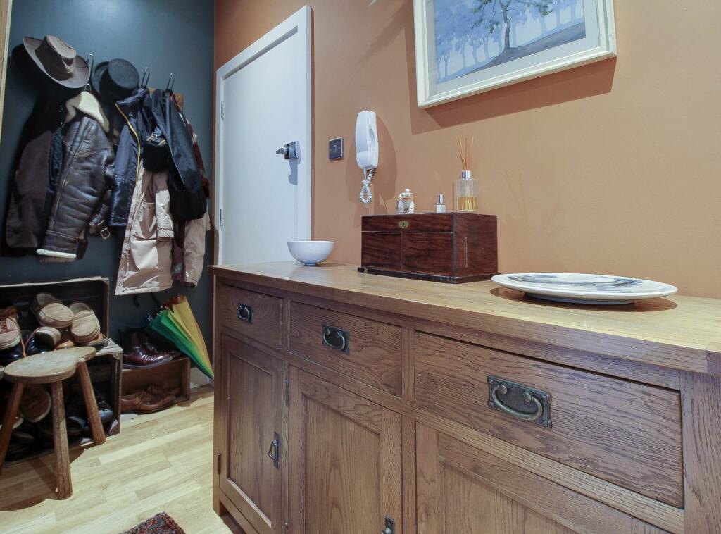 Apartment in Lewes, Cliffe - More