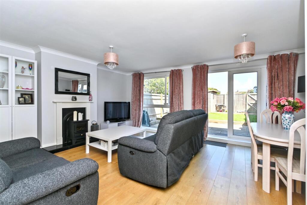 Vernon Close, Eastbourne - View 3