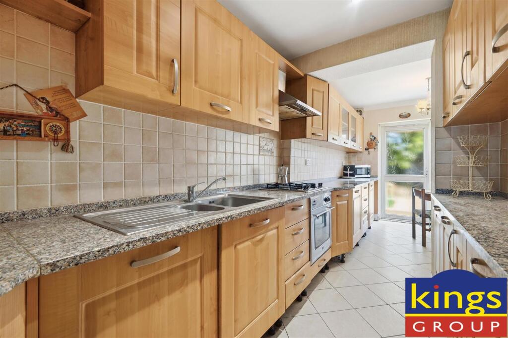 Winton Close, Edmonton, N9 - View 3